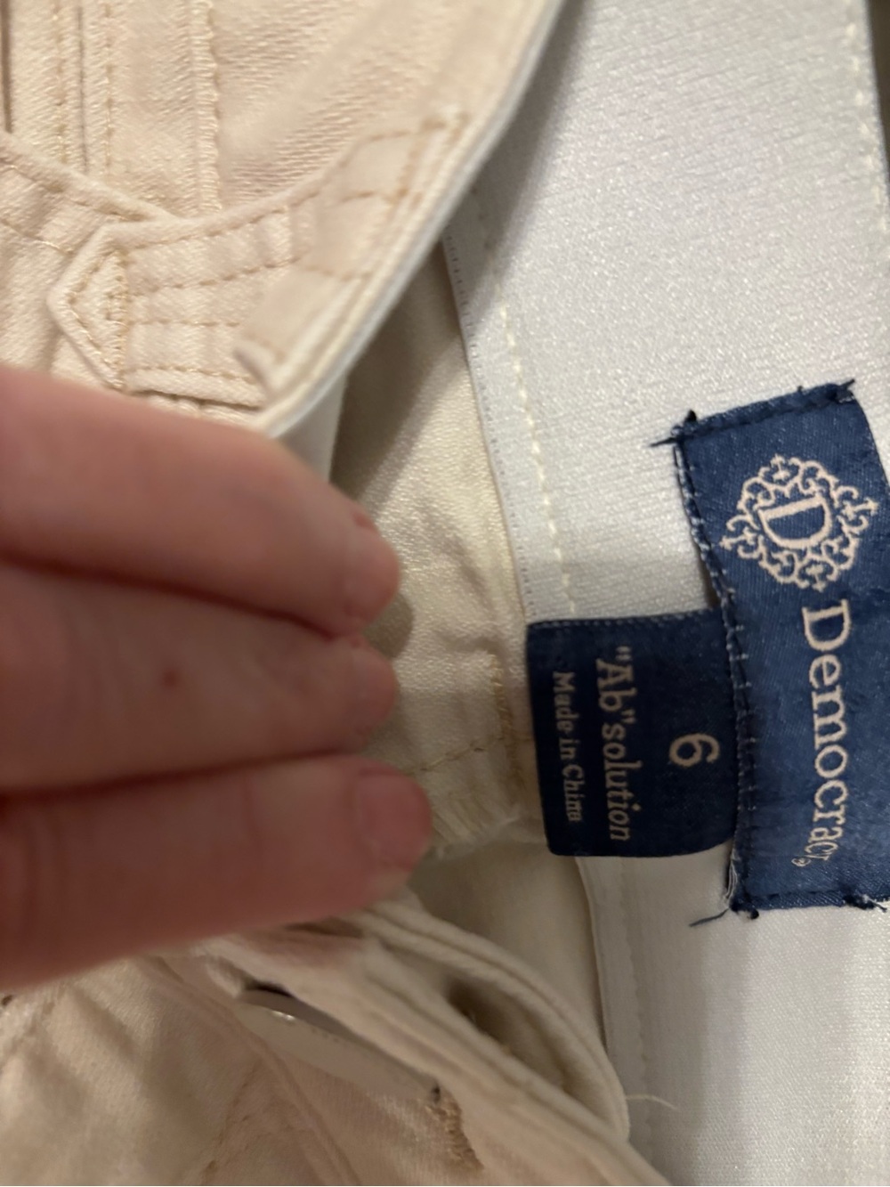 Democracy Off White Jeans - Picture 3 of 3
